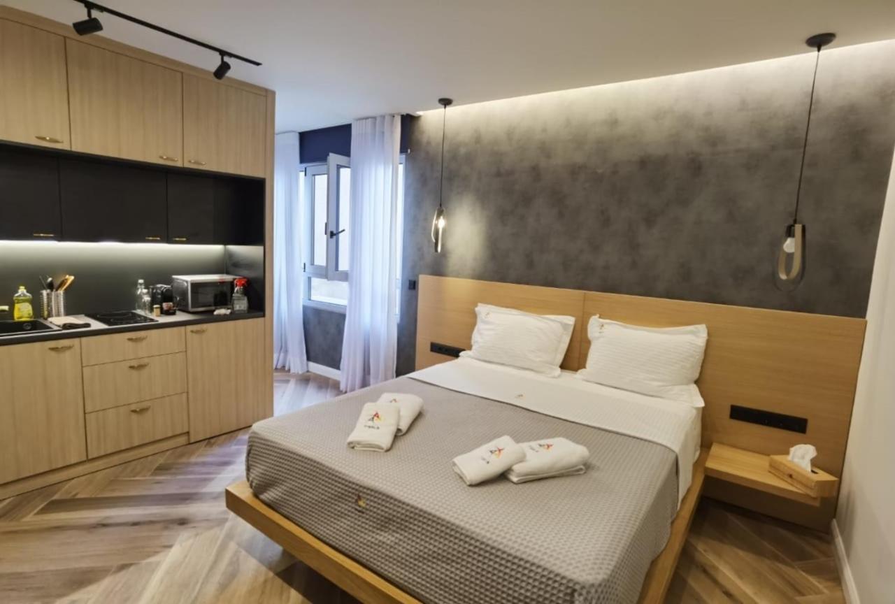Triple A - Prime Location - Between Monastiraki & Syntagma Square-Free Parking! เอเธนส์ ภายนอก รูปภาพ