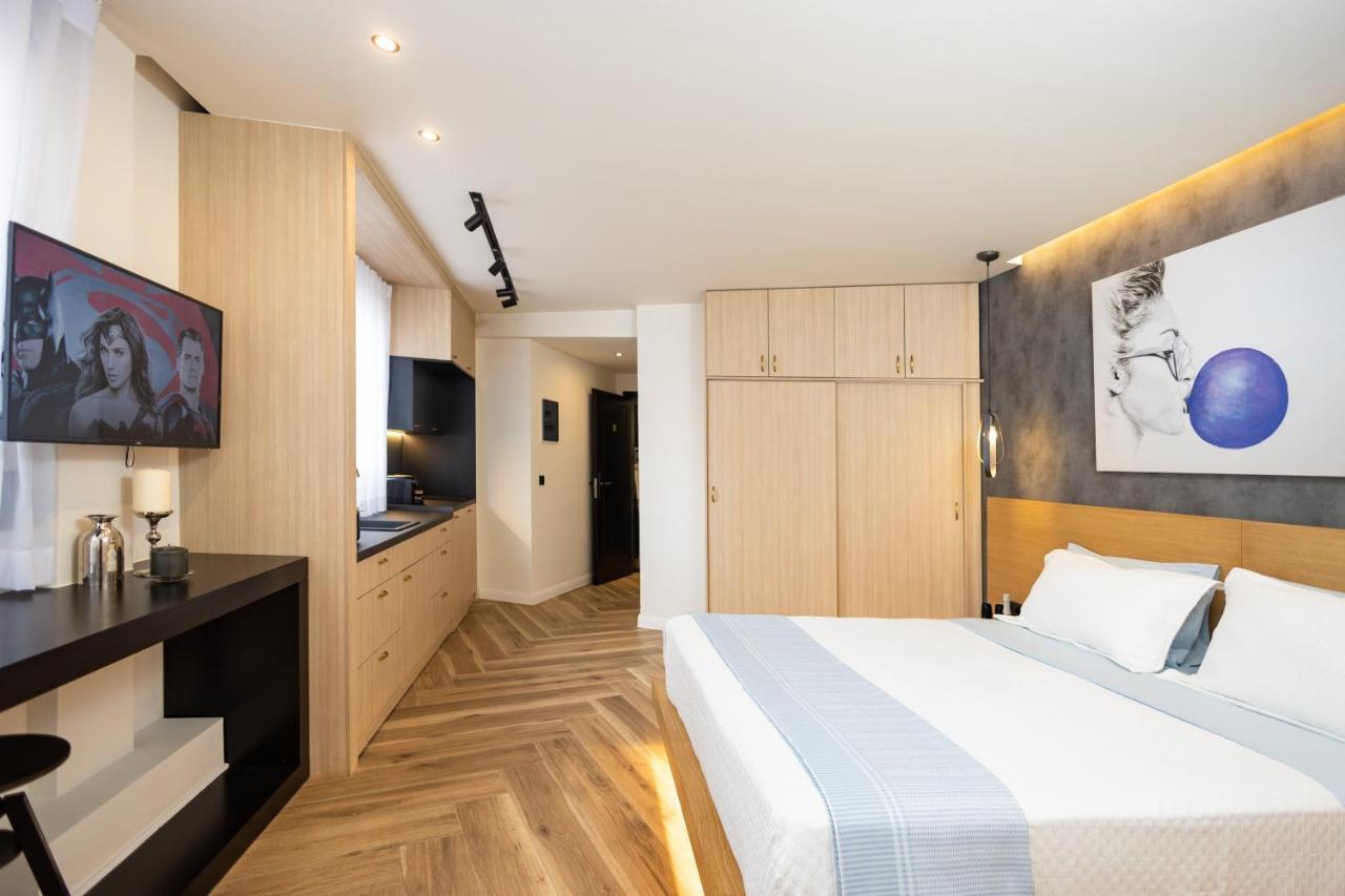 Triple A - Prime Location - Between Monastiraki & Syntagma Square-Free Parking! เอเธนส์ ภายนอก รูปภาพ