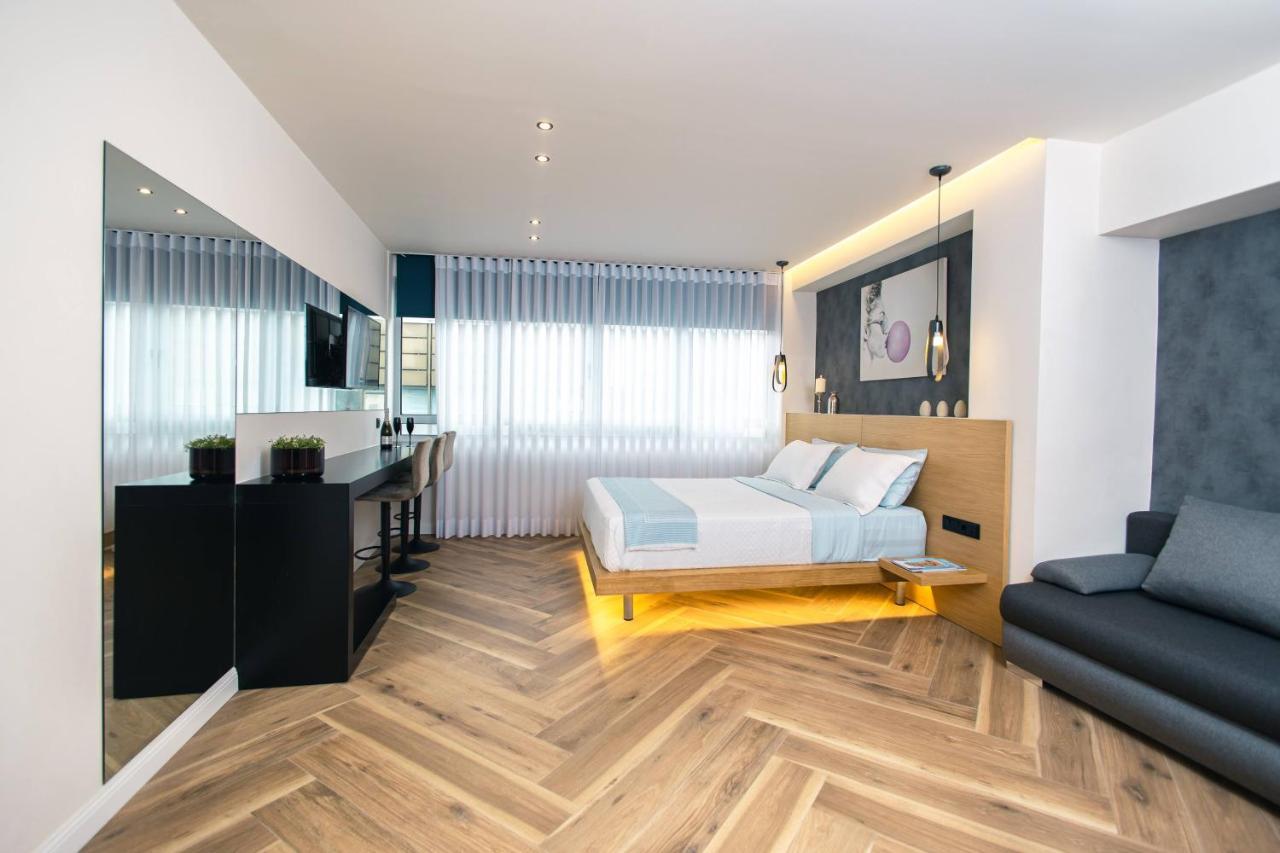 Triple A - Prime Location - Between Monastiraki & Syntagma Square-Free Parking! เอเธนส์ ภายนอก รูปภาพ