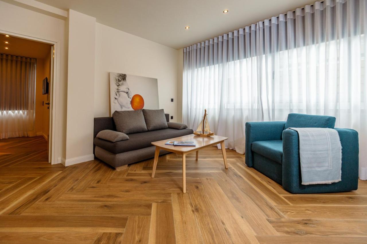 Triple A - Prime Location - Between Monastiraki & Syntagma Square-Free Parking! เอเธนส์ ภายนอก รูปภาพ