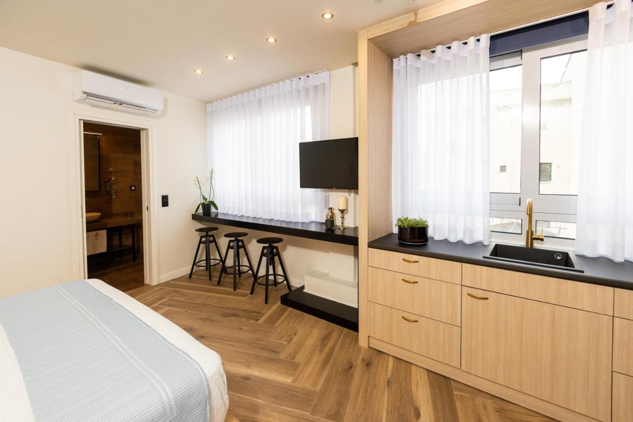 Triple A - Prime Location - Between Monastiraki & Syntagma Square-Free Parking! เอเธนส์ ภายนอก รูปภาพ