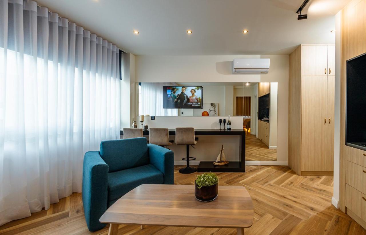 Triple A - Prime Location - Between Monastiraki & Syntagma Square-Free Parking! เอเธนส์ ภายนอก รูปภาพ