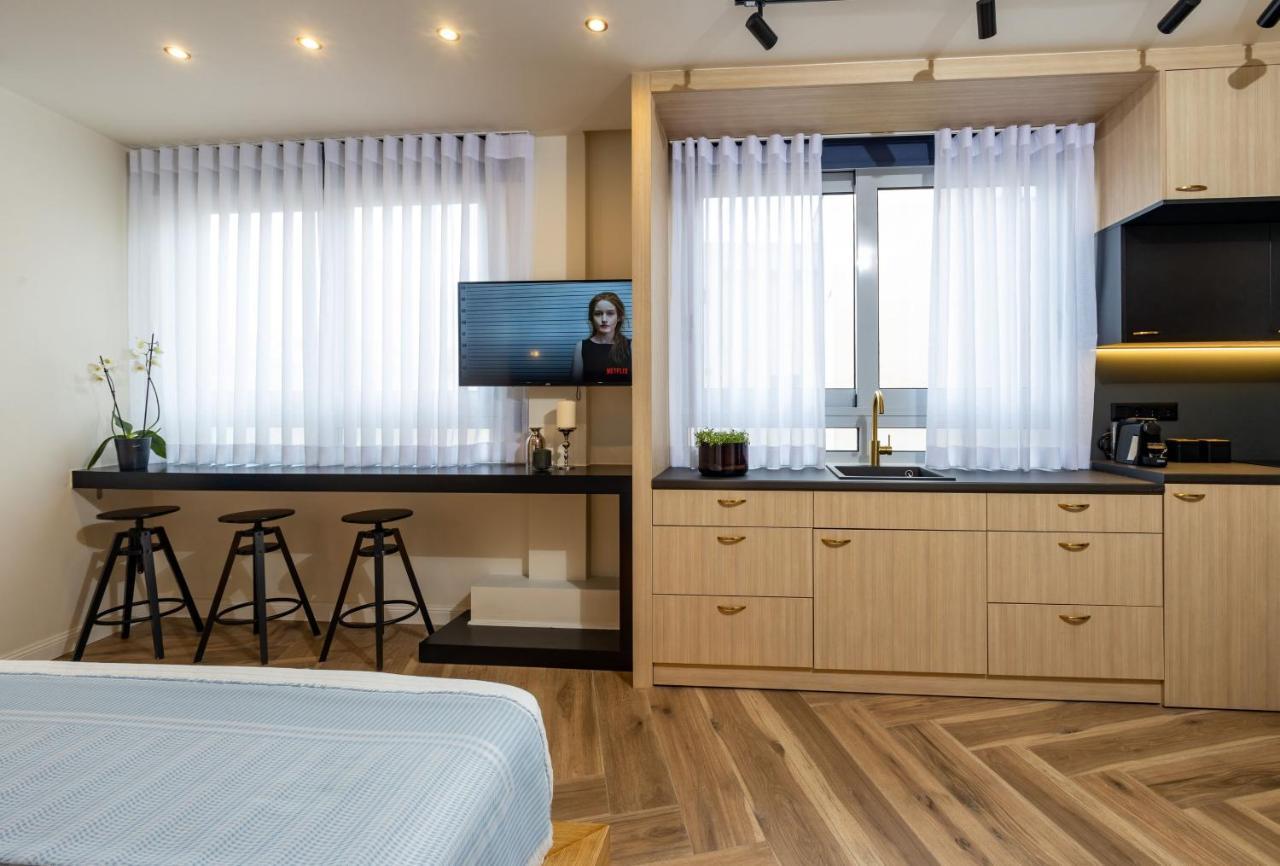 Triple A - Prime Location - Between Monastiraki & Syntagma Square-Free Parking! เอเธนส์ ภายนอก รูปภาพ